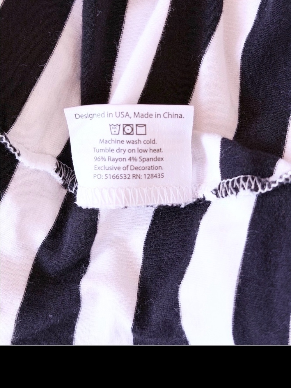 Itzy Ritzy 4-In-1 Car Seat Cover. Black & White Striped. Neutral | Classic - Picture 8 of 8